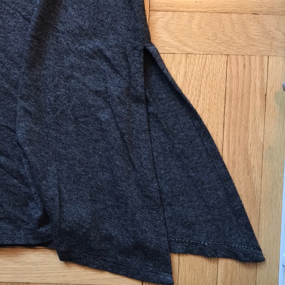 B JJ grey V neck asymmetrical tunic 3/4 sleeves - Picture 5 of 7